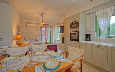 Villa Elaia: Cucina, Sala da pranzo