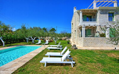 Villa Elaia: all'aperto, Giardino, Piscina