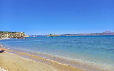 Houses by the Sea: Extérieur