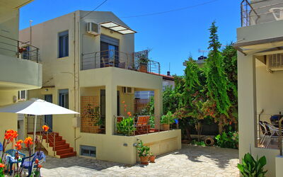 Houses by the Sea: Extérieur, Extérieurs