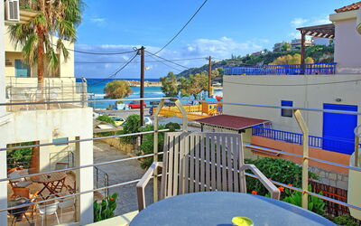 Houses by the Sea: Été, Extérieur, Vues