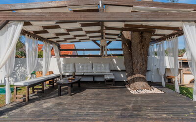 Beach Villa Christina: Balcony / Terrace / Patio, Building Exterior, Outdoor