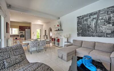 Beach Villa Christina: Dining Room, Living Room