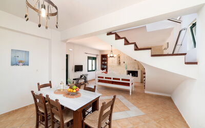 Villa Elia: Salle à manger, Salon