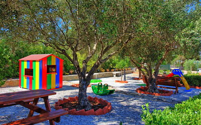 Villa Antina: Extérieur, Jardin