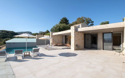 Villa Waterlily: Buitenkanten, Buitenshuis