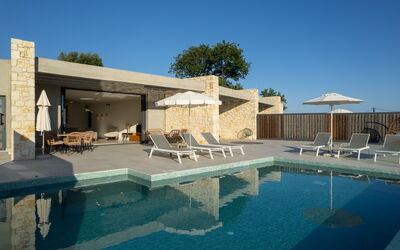 Villa Waterlily: Buitenkanten, Buitenshuis, zwembad