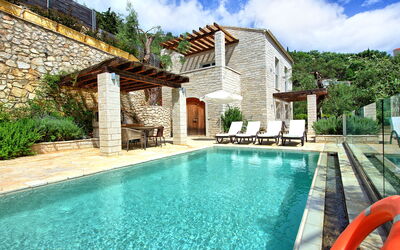 Villa Yaisemi: bassin