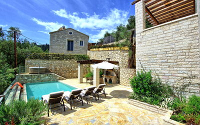 Villa Yaisemi: bassin