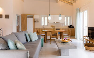 Villa Yaisemi: Cuisine, Salon