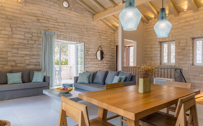 Villa Yaisemi: Salle à manger, Salon