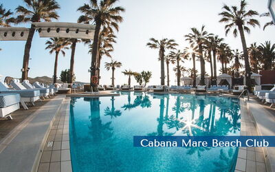 Cabanavillas Casablanca: Building Exterior, Pool