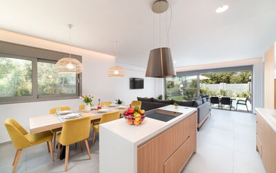 Villa Ampela: Keuken, Lunchroom