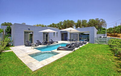 Villa Ampela: Buitenshuis, Tuin, zwembad