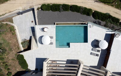 Villa Serapias: Pool, Scenic View