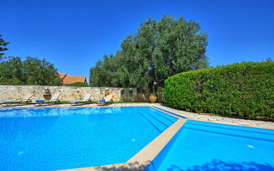 Votana House: zwembad