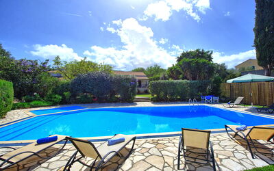 Votana House: zwembad