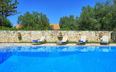 Votana House: zwembad