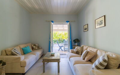 Votana House: Woonkamer