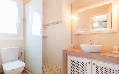 Votana House: Badkamer