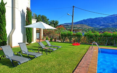 Villa Politini: bassin, Jardin