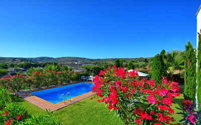 Villa Politini: bassin, Vues