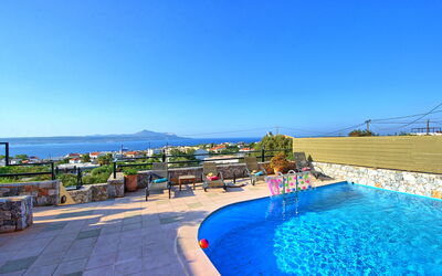 Villa Persephone: bassin, Extérieur, Extérieurs