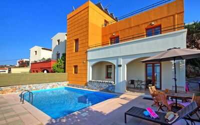 Villa Odysseus: all'aperto, Esterni, Piscina