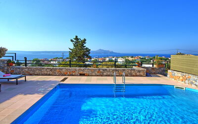 Villa Odysseus: Piscina, Vista Panoramica