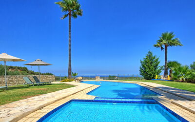 Villa Myrtia: Outdoor, Pool