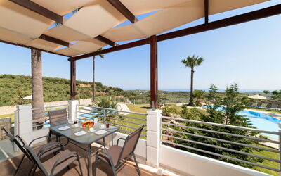 Villa Myrtia: Balcony / Terrace / Patio