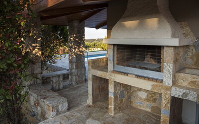 Villa Rodia: Amenities, Balcony / Terrace / Patio, Outdoor