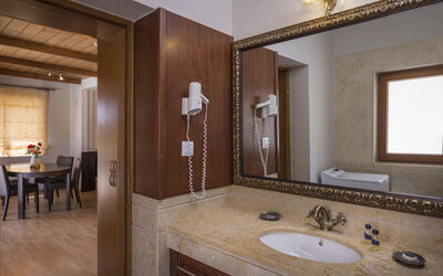 Villa Rodia: Bathroom