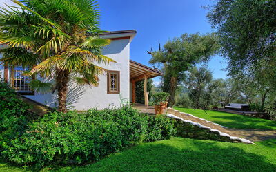 Villa Oliveta: all'aperto, Giardino