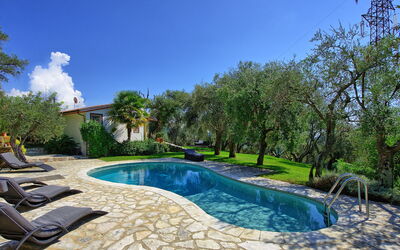 Villa Oliveta: Piscina