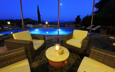 Villa Angelica: bassin, Extérieur, Extérieurs