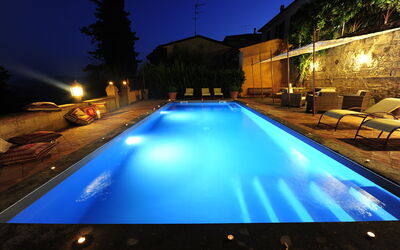 Villa Angelica: bassin, Extérieur, Extérieurs