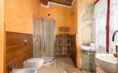 Villa Ferdinando: Bathroom