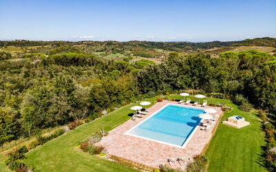 Villa Bonriposo: bassin, Extérieur