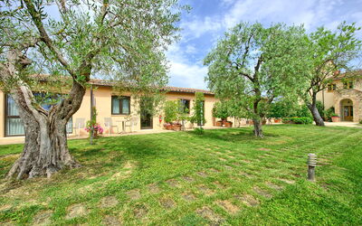 Villa le Buche: Buitenshuis, Tuin