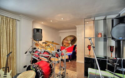 Villa Raffaela: Activités, Installations, Salon