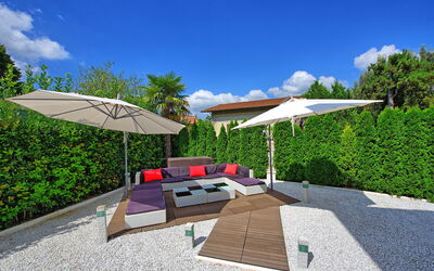 Villa Raffaela: Extérieur, Jardin