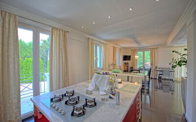 Villa Raffaela: Cuisine, Salle à manger