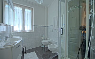 Villa Raffaela: Salle de bain