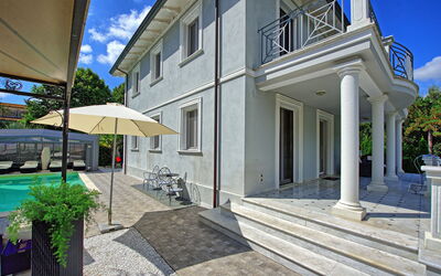 Villa Raffaela: Extérieur, Jardin