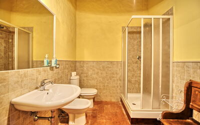 Poggiolino: Bathroom