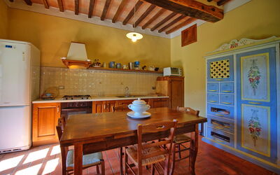 Poggiolino: Dining Room, Kitchen
