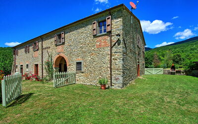 Villa Poggiolino: Building Exterior, Garden