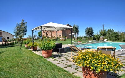 Podere Romina: Garden
