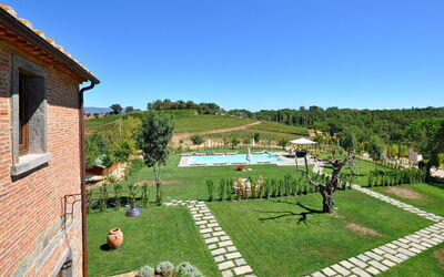 Podere Romina: Building Exterior, Garden